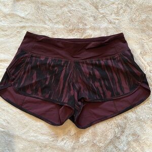 lululemon size 4 Speed Short - burgundy and black